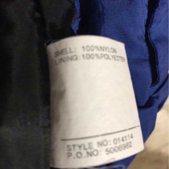 Men’s jacket.  From smoke free and pet free home.  XXL. Sturdy zippers - Picture 10 of 10